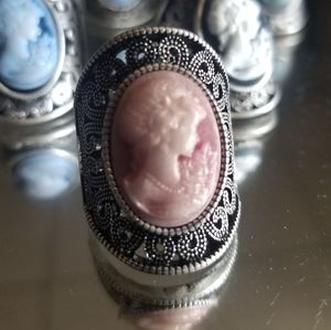 Lady Queen Cameo Vintage Ring